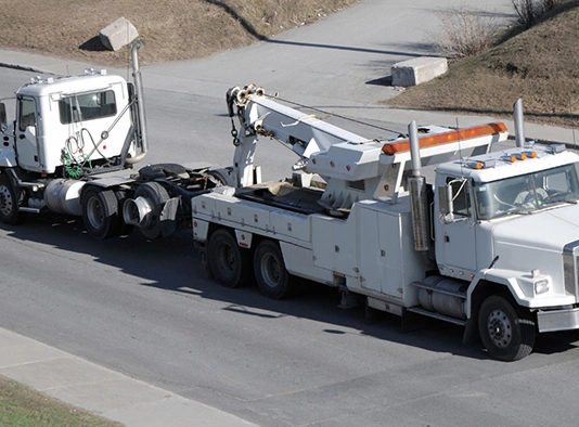 Heavy-duty towing services