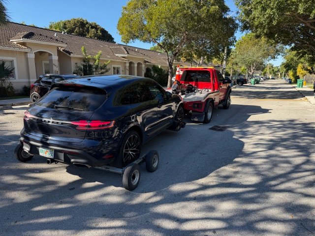 24/7 Towing Tamiami